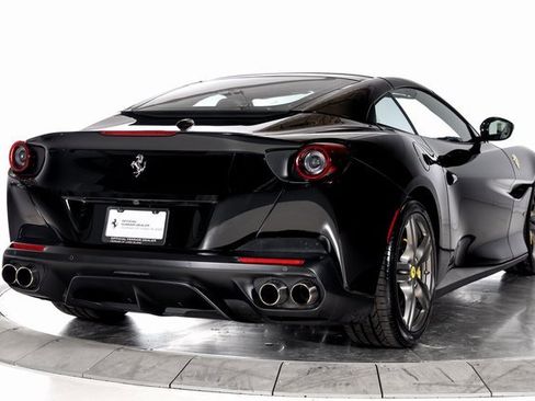 Certified 2019 Ferrari Portofino image 10