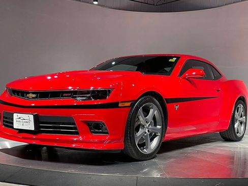 Used 2015 Chevrolet Camaro SS w/ Commemorative Special Edition RWD image 9