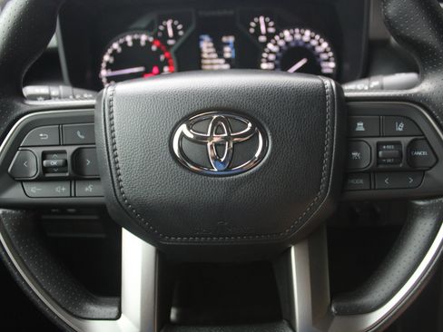 Used 2026 Toyota Tundra SR5 w/ SR5 Convenience Package AWD/4WD image 6