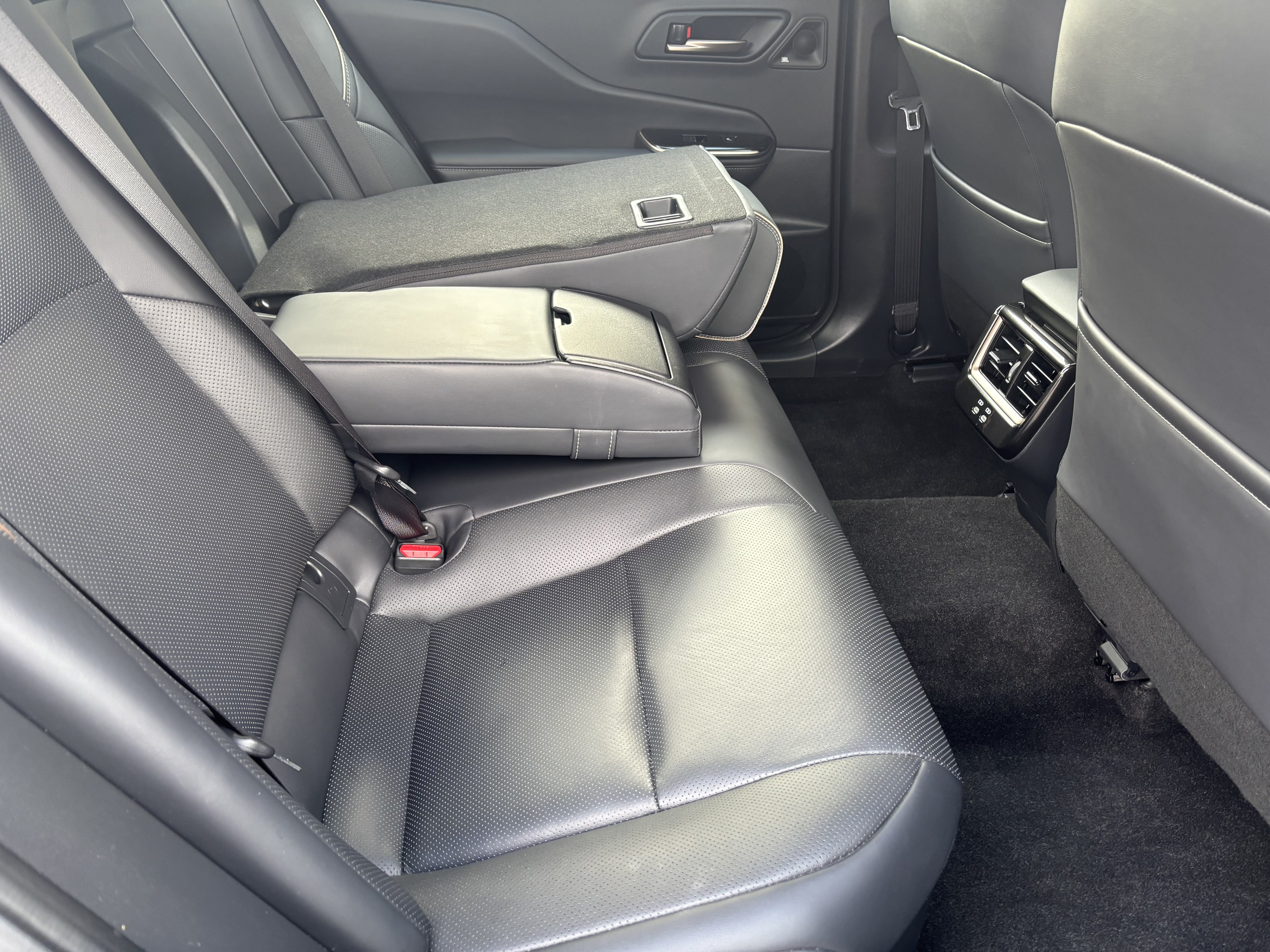 Used 2024 Toyota Crown AWD/4WD image 30