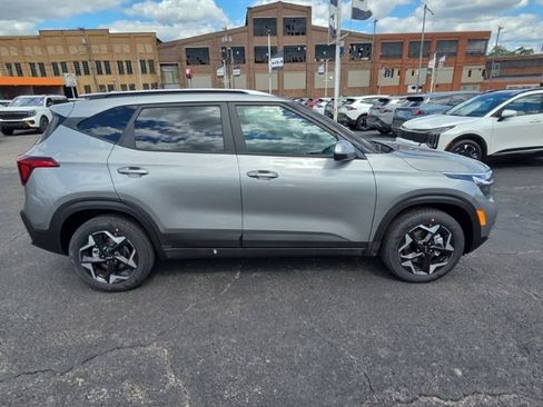 New 2026 Kia Seltos S AWD/4WD image 8