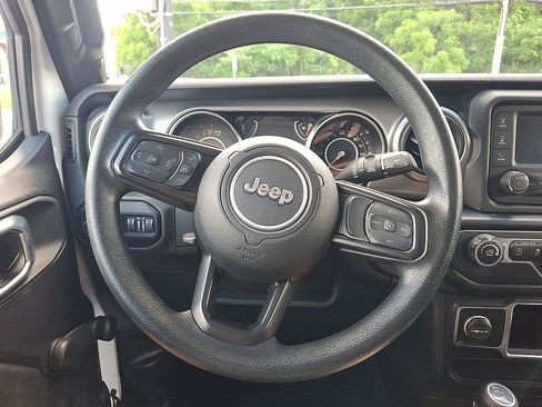 Used 2021 Jeep Wrangler Unlimited Sport AWD/4WD image 7