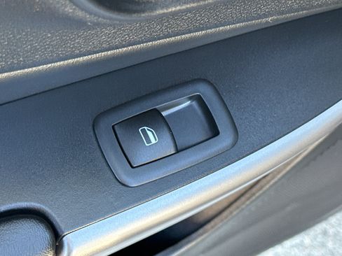 Used 2021 Jeep Cherokee Latitude Lux w/ Comfort/Convenience Group image 31