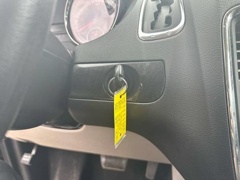 Used 2018 Dodge Grand Caravan SE w/ UConnect Hands-Free Group FWD image 18