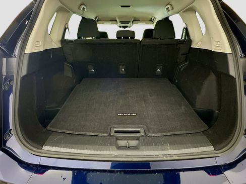 Used 2025 Nissan Rogue SV image 29