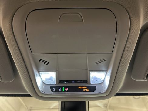 Used 2023 GMC Acadia SLE w/ Driver Convenience Package image 28