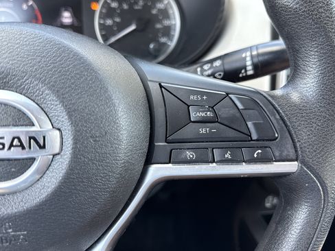 Used 2021 Nissan Versa SV image 15