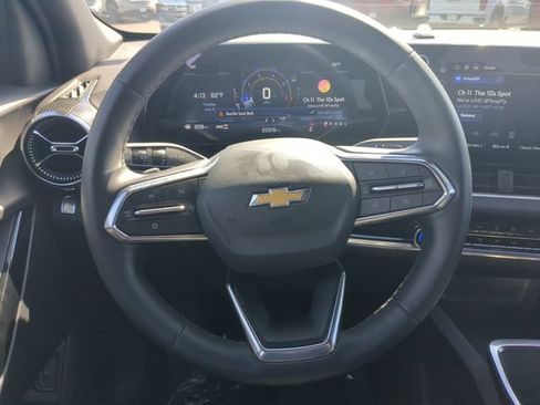Used 2026 Chevrolet Equinox LT w/ Convenience Package II AWD/4WD image 17