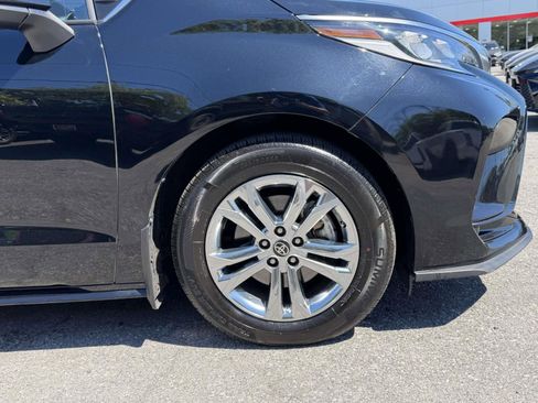 Used 2023 Toyota Sienna XSE w/ XSE Plus Package AWD/4WD image 10
