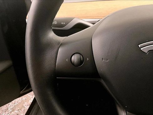 Used 2020 Tesla Model 3 Standard Range Plus image 17