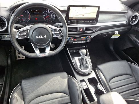 Used 2023 Kia Forte GT-Line w/ GT-Line Premium Package FWD image 11