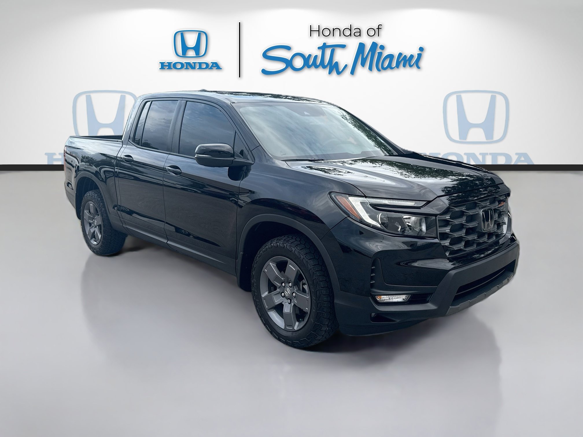 Certified 2025 Honda Ridgeline TrailSport image 1