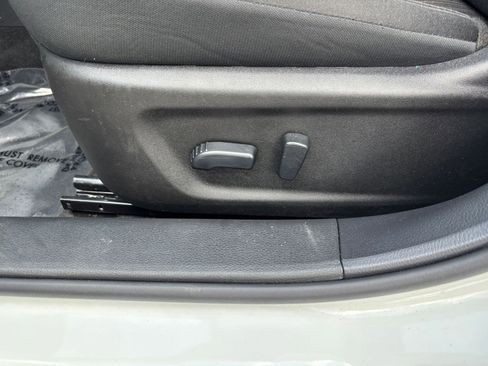 Used 2025 Nissan Altima 2.5 SV FWD image 23