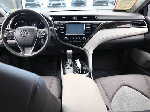 Used 2019 Toyota Camry LE image 37