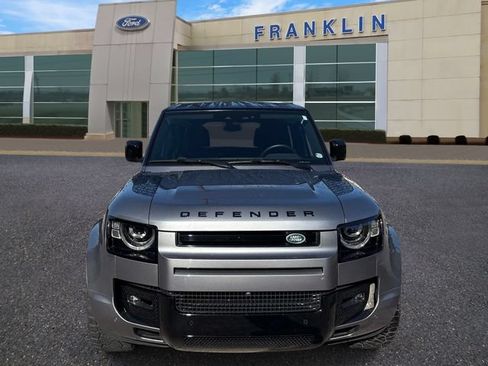 Used 2024 Land Rover Defender 110 SE AWD/4WD image 2