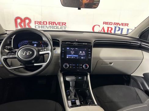 Used 2022 Hyundai Tucson SEL FWD image 13