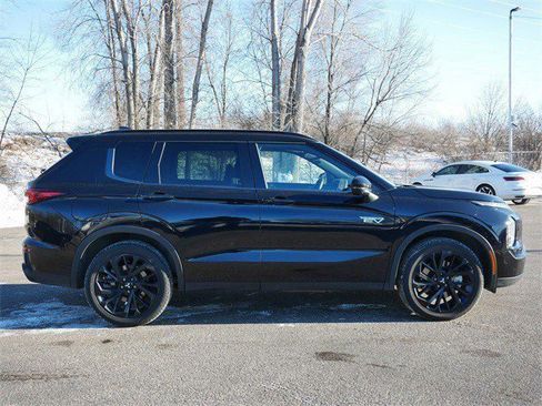 Used 2025 Mitsubishi Outlander SEL Black Edition image 8
