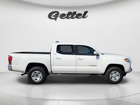Used 2022 Toyota Tacoma SR5 image 3