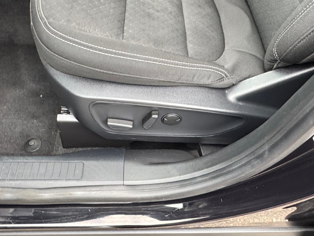 Used 2024 Ford Escape Active AWD/4WD image 16