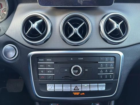 Used 2018 Mercedes-Benz GLA 250 image 22