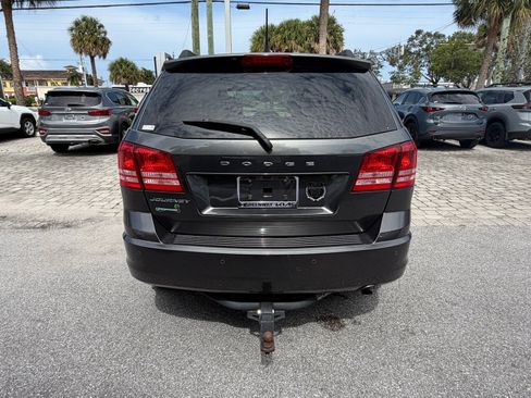 Used 2020 Dodge Journey SE w/ SE Popular Equipment Group FWD image 6
