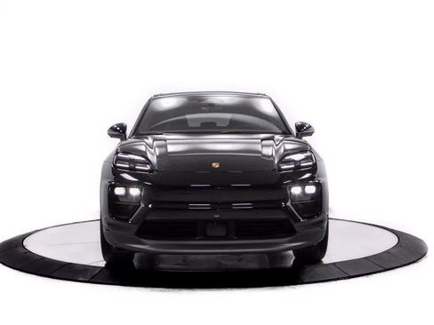 Certified 2026 Porsche Macan Electric RWD image 10