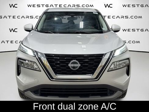 Used 2023 Nissan Rogue SV image 4