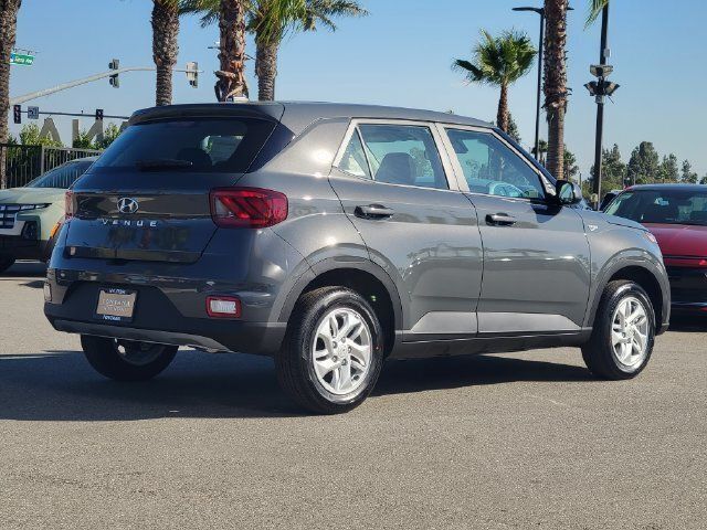 New 2026 Hyundai Venue SE FWD image 4