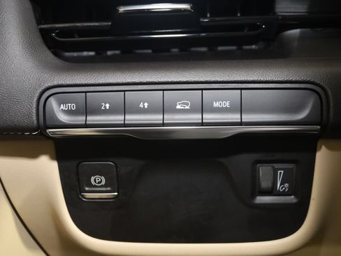 Used 2021 Cadillac Escalade ESV Premium Luxury AWD/4WD image 36