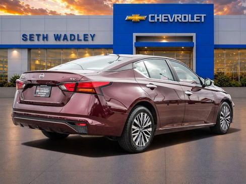 Used 2023 Nissan Altima 2.5 SV FWD image 7