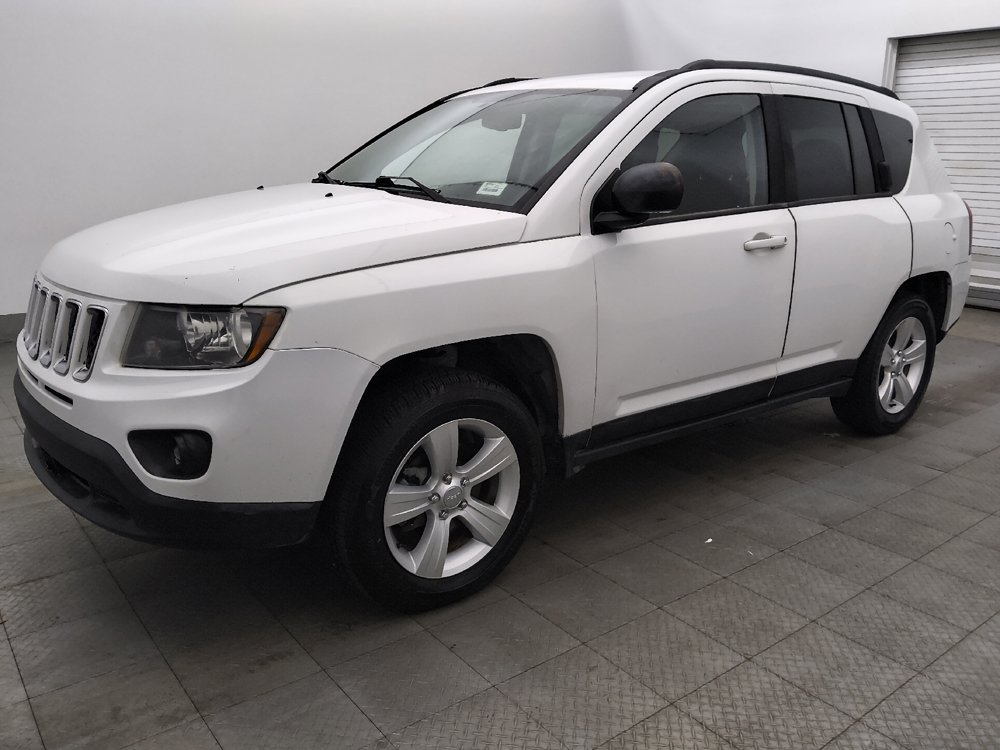 Used 2016 Jeep Compass Sport w/ Power Value Group FWD image 2