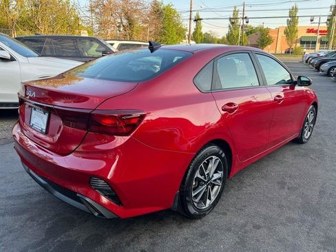 Used 2023 Kia Forte LXS w/ LXS Technology Package FWD image 6
