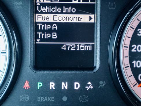 Used 2024 RAM 1500 Classic SLT image 27