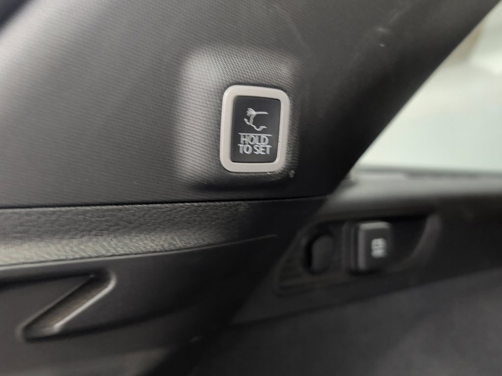 Used 2023 Jeep Grand Cherokee Summit AWD/4WD image 39
