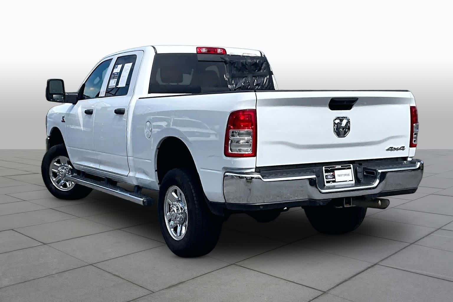 Used 2024 RAM 2500 Tradesman w/ Chrome Appearance Group AWD/4WD image 13