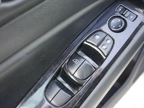 Used 2024 Nissan Altima 2.5 SR FWD image 7