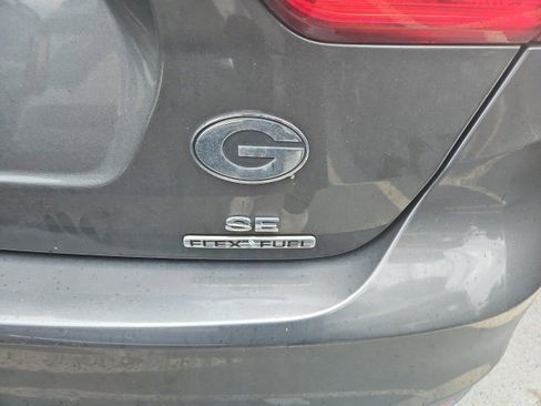 Used 2015 Ford Focus SE image 9