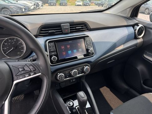 Used 2025 Nissan Versa SV FWD image 14