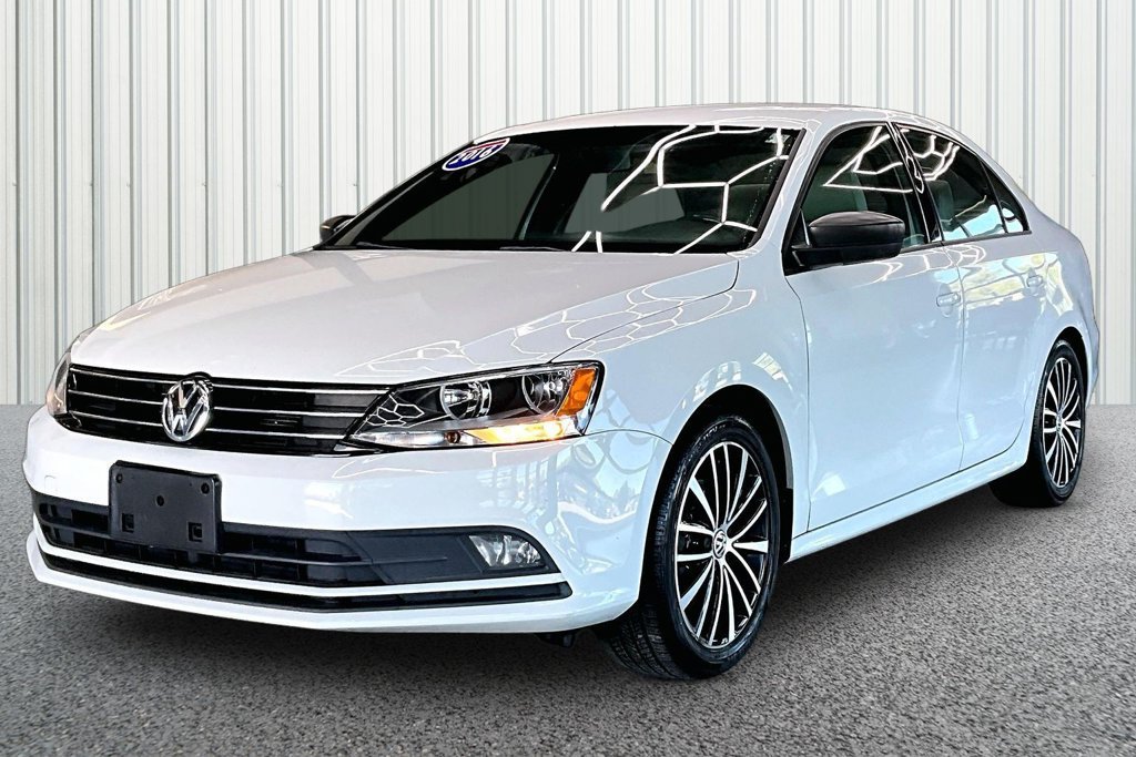 Used 2016 Volkswagen Jetta Sport FWD image 3