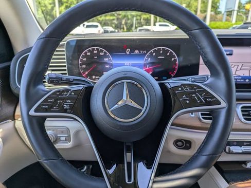 Used 2024 Mercedes-Benz GLE 350 4MATIC image 30