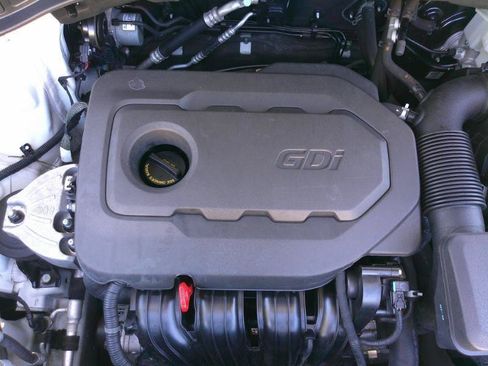 Used 2018 Hyundai Santa Fe Sport FWD image 29