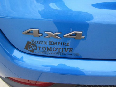 Used 2022 Jeep Compass Trailhawk w/ Sun and Sound Group AWD/4WD image 12
