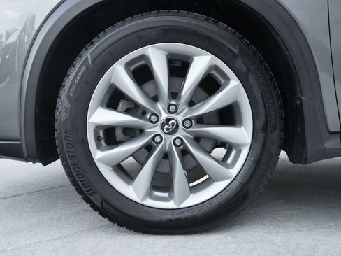 Used 2019 INFINITI QX50 Luxe w/ Navigation Package image 29