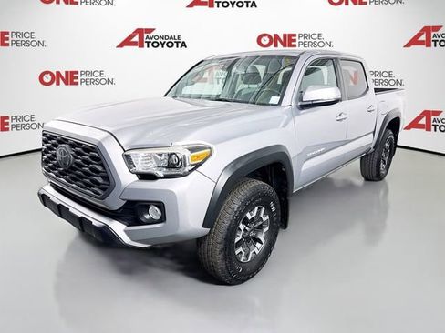Certified 2021 Toyota Tacoma TRD Off-Road AWD/4WD image 3