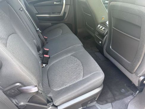 Used 2011 GMC Acadia SL w/ Preferred Package FWD image 12