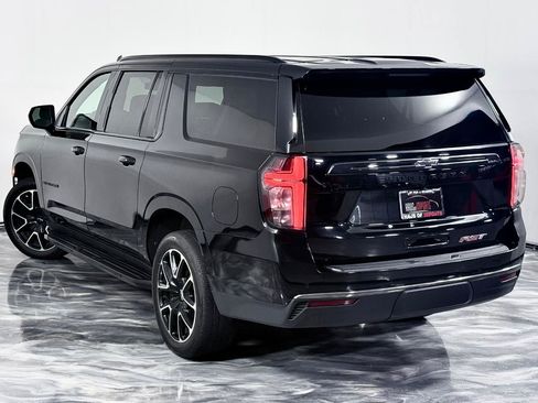 Used 2021 Chevrolet Suburban RST AWD/4WD image 12