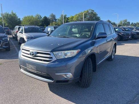 Used 2013 Toyota Highlander Limited w/ Convenience Pkg AWD/4WD image 17
