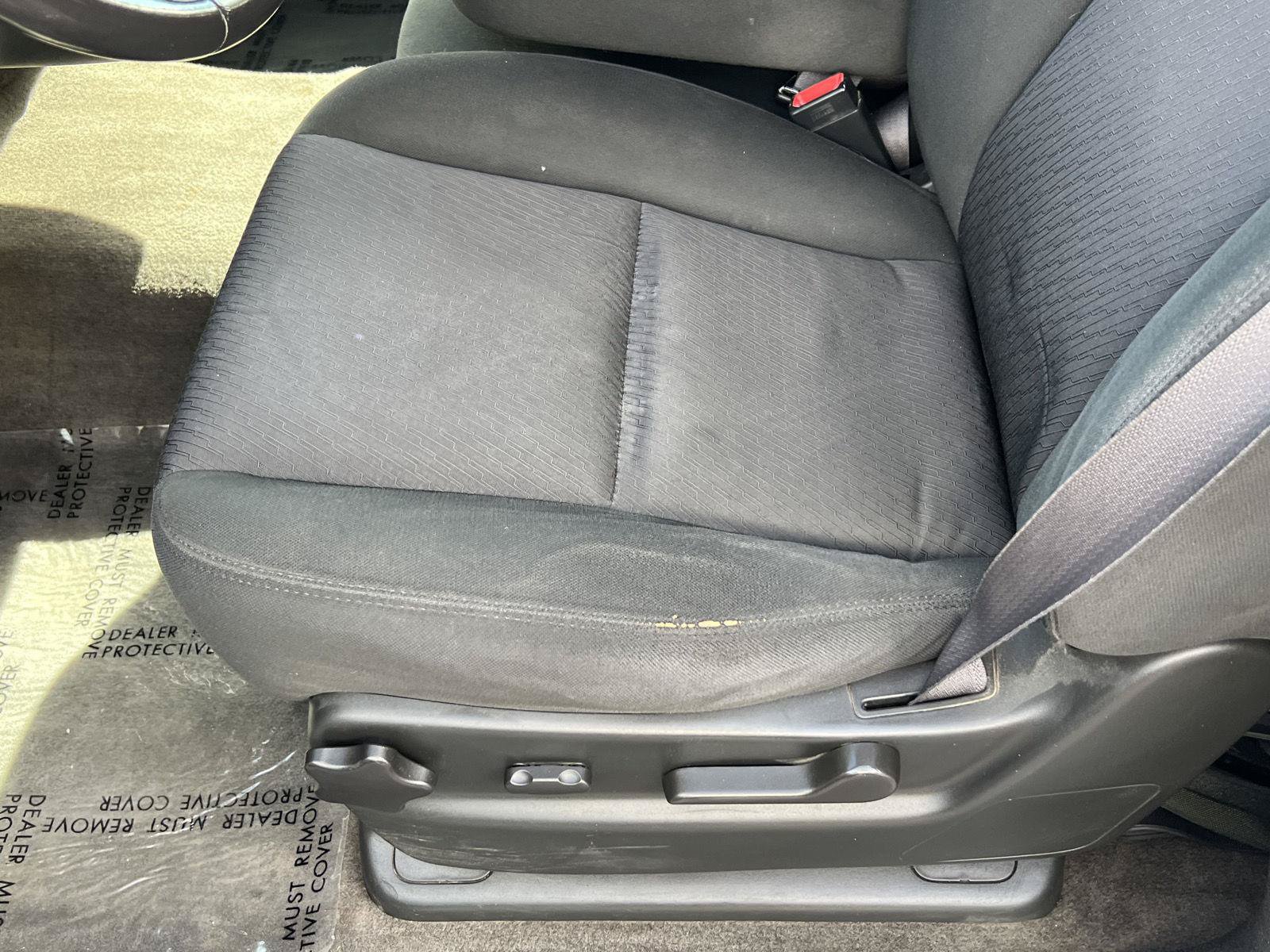 Used 2011 Chevrolet Avalanche LS AWD/4WD image 29