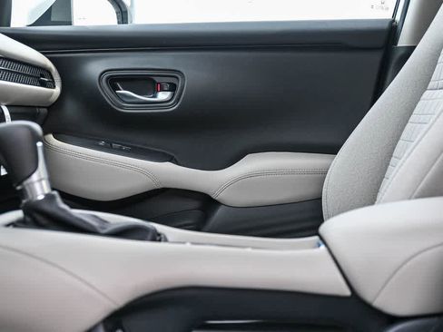 New 2026 Honda HR-V LX image 25