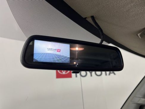 Used 2024 Chevrolet Express 2500 image 9